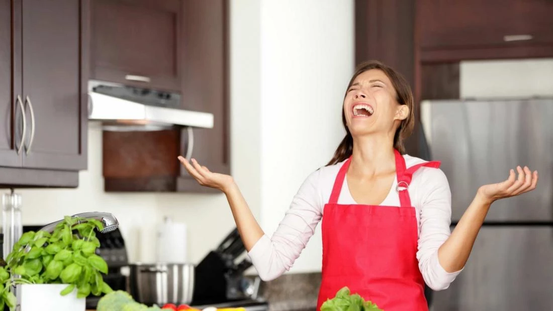 Μαγειρική και λάθη που μας στοιχίζουν στην υγεία μας